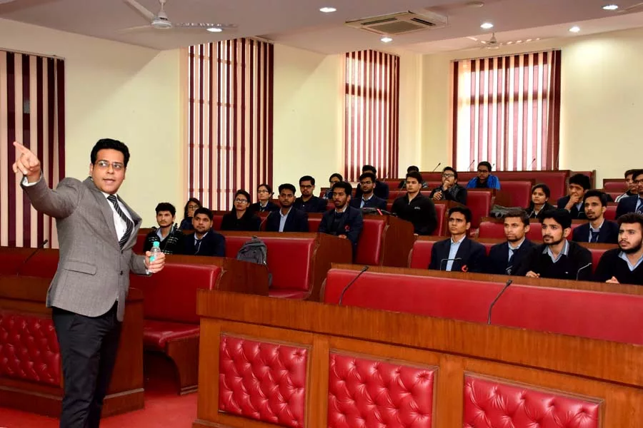 Higher_Education_Opportunities_Abroad_02