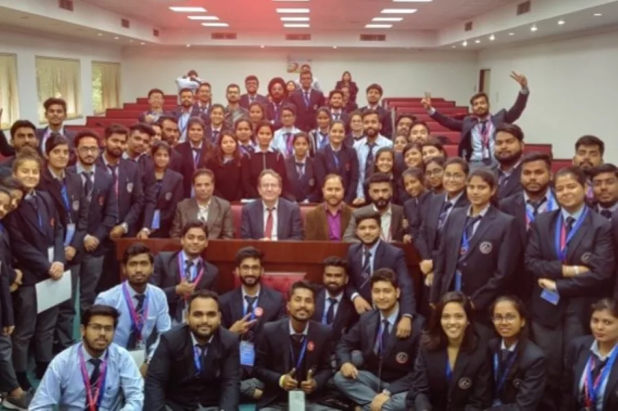 strategic-management-and-contemporary-marketing-trends-graphic-era-deemed-to-be-universit