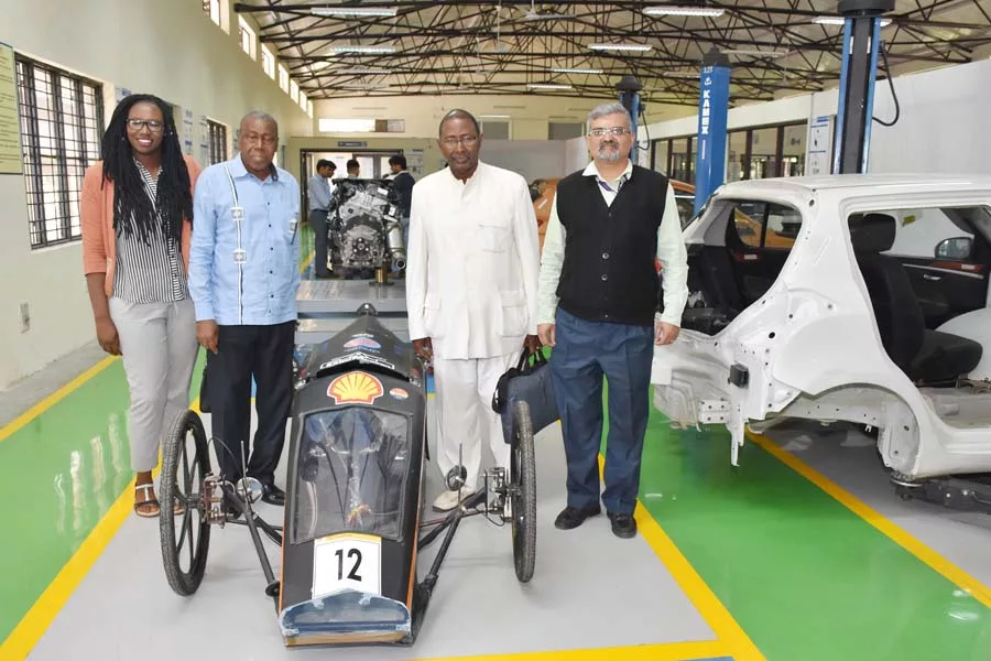 Visit-of-Delegations-from-Kofi-Annan-University-of-Guinea-02